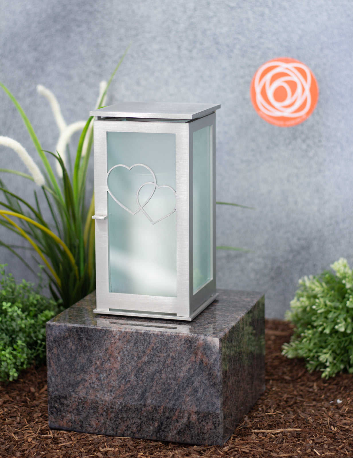 Grablampe Edelstahl mit Herz Ornamenten groß