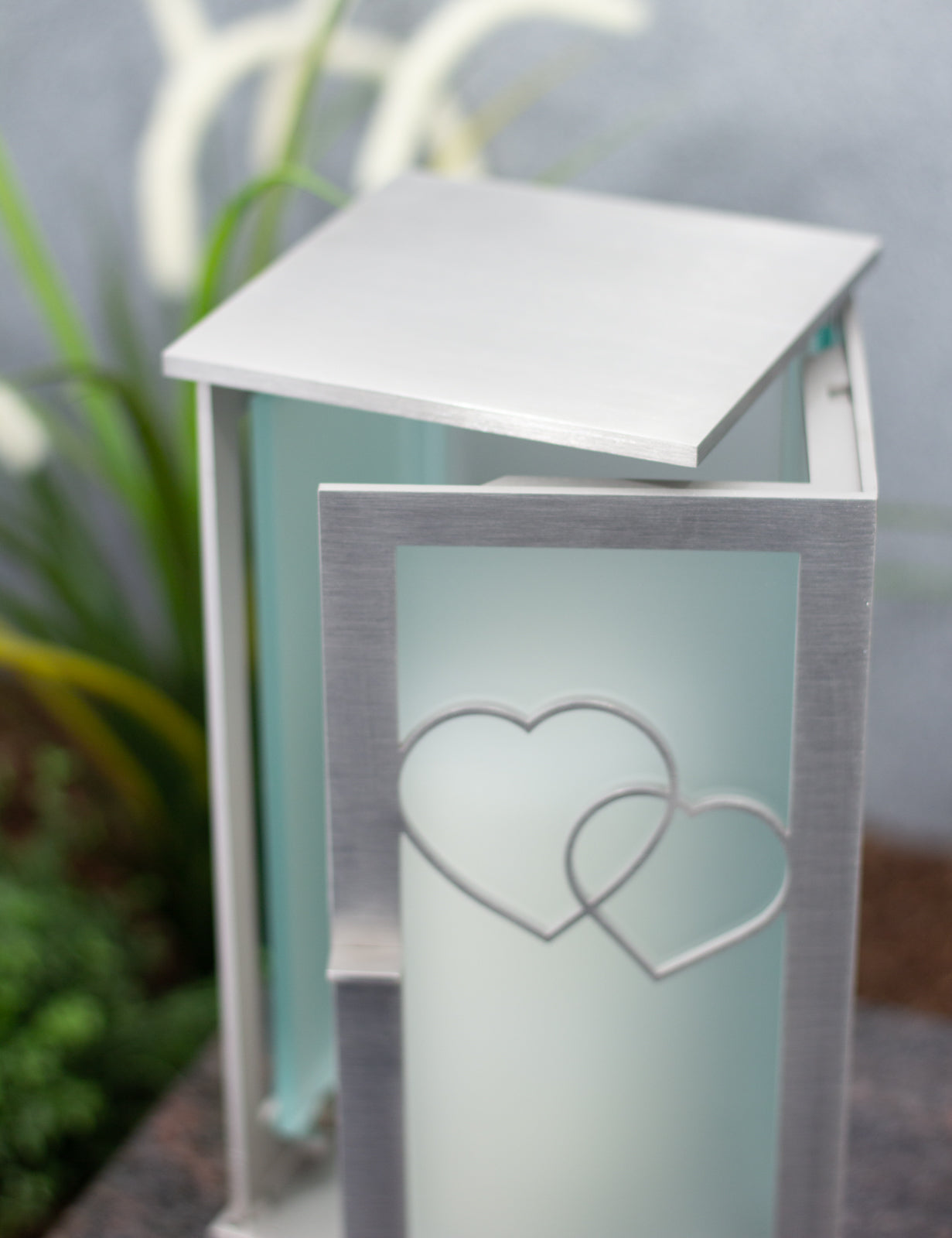 Grablampe Edelstahl mit Herz Ornamenten groß