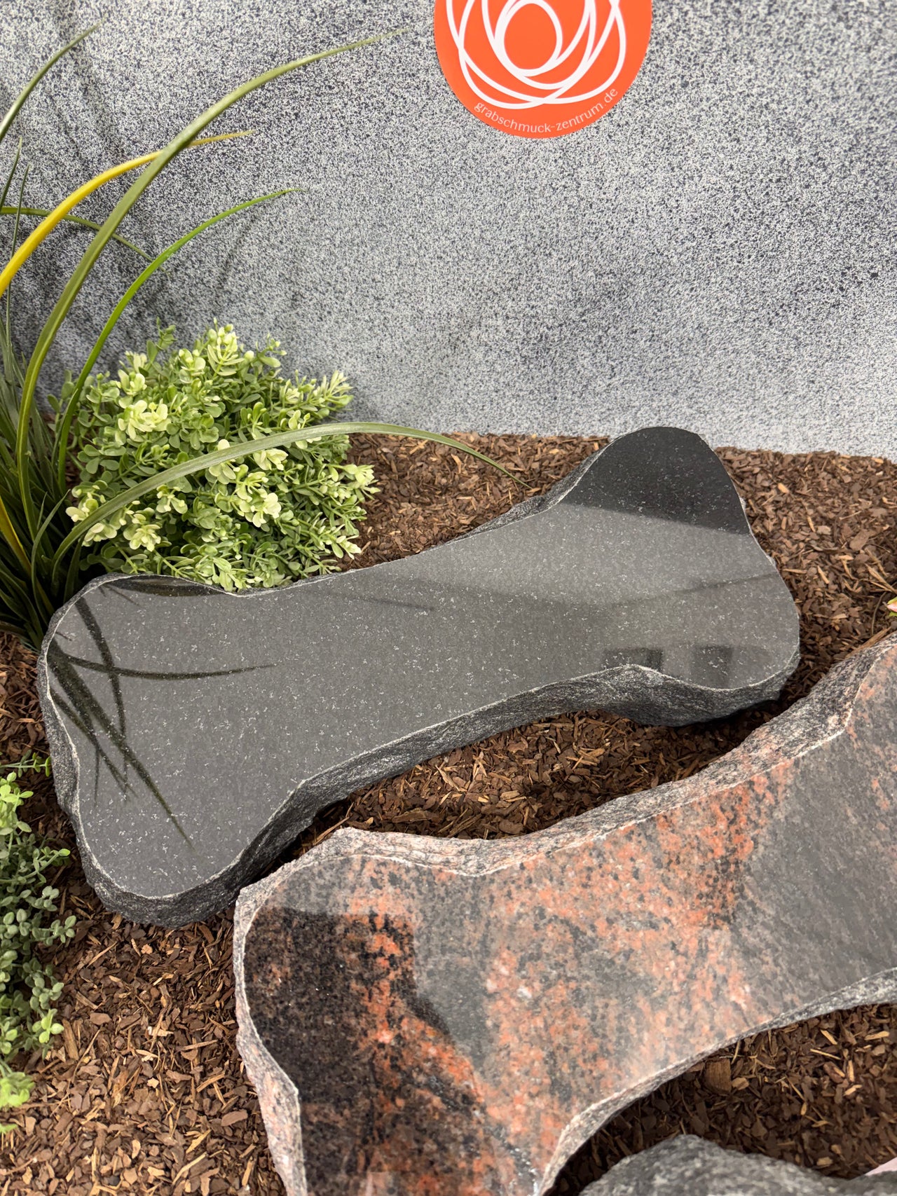 Hundeknochen Grabstein